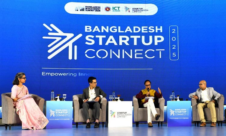 বাংলাদেশ ব্যাংকের গভর্নর আহসান এইচ মনসুর সোমবার রাজধানীর হোটেল ইন্টারকন্টিনেন্টালে ‘বাংলাদেশ ইনভেস্টমেন্ট সামিট-২০২৫’ এর স্টার্টআপ কানেক্ট সেশনের আলোচনায় অংশ নেন। ছবি: বাসস